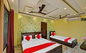 Hotel Indian Puri 3*
